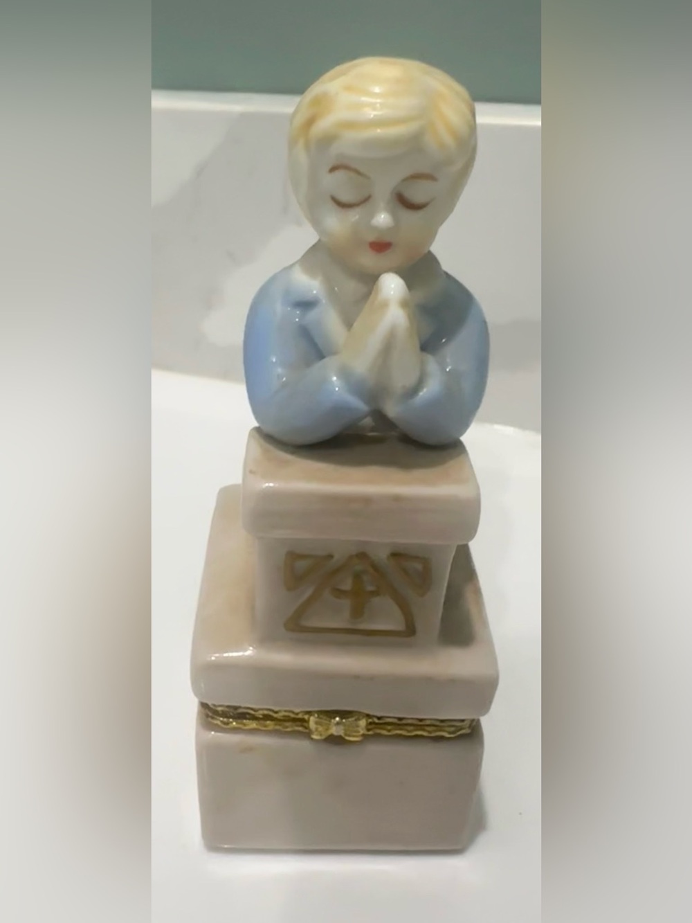 Vintage 5.25" Little Boy Child Praying Porcelain Trinket Keepsake Box Figurine